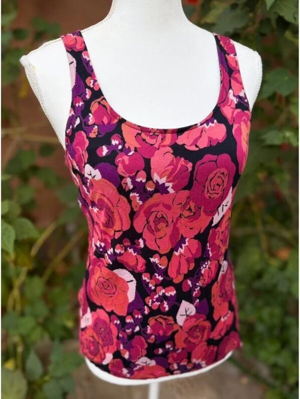 This is a Free People Floral Rose Tank Top Size M Stretch Knit